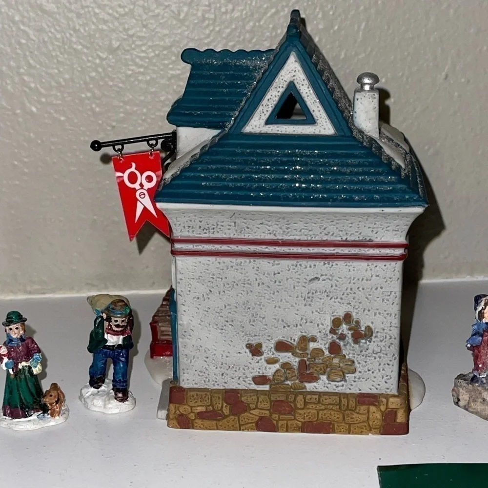 Heritage village North Pole series “ Beard Barber Shop” 5634-0